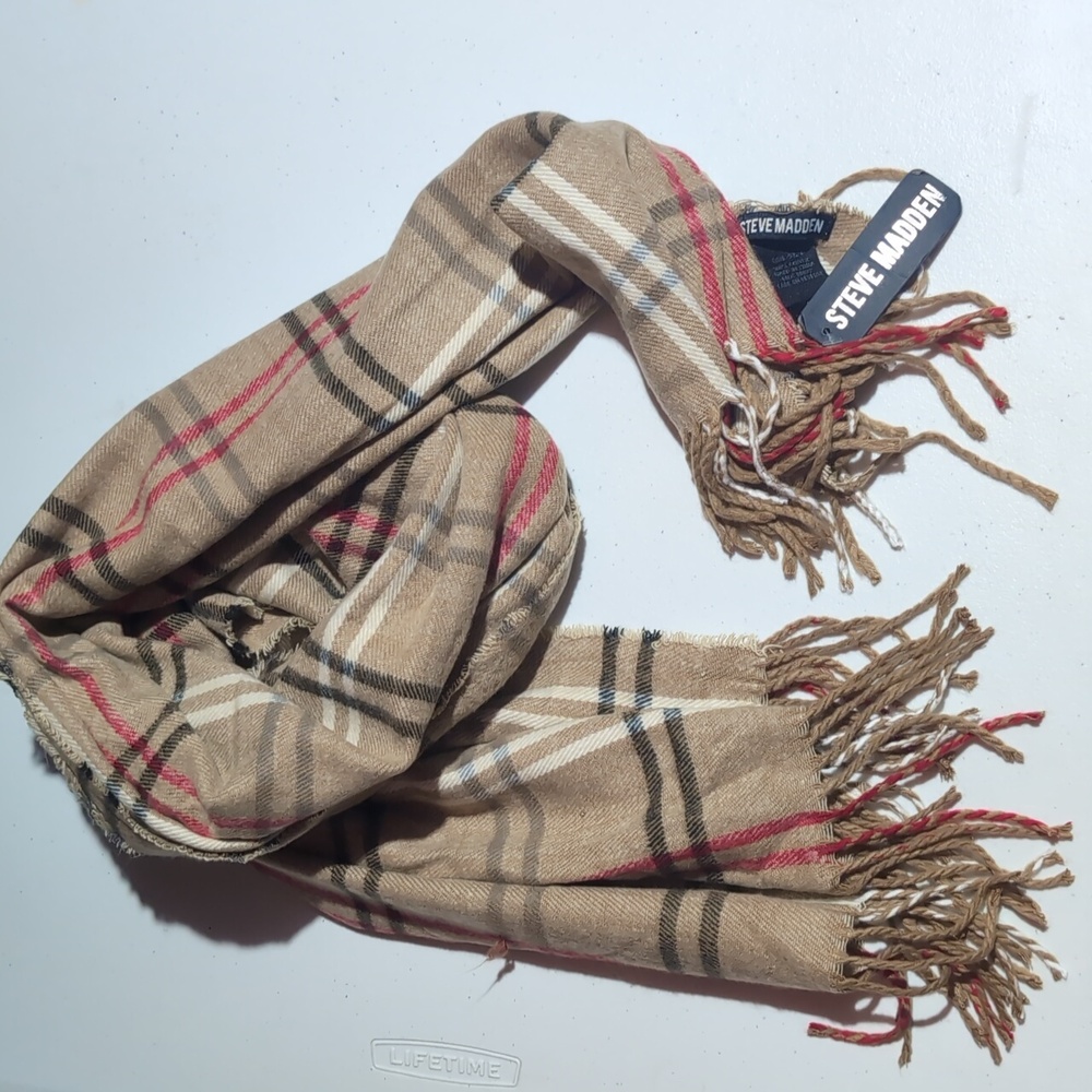 Nwt Steve Madden Plaid Scarf